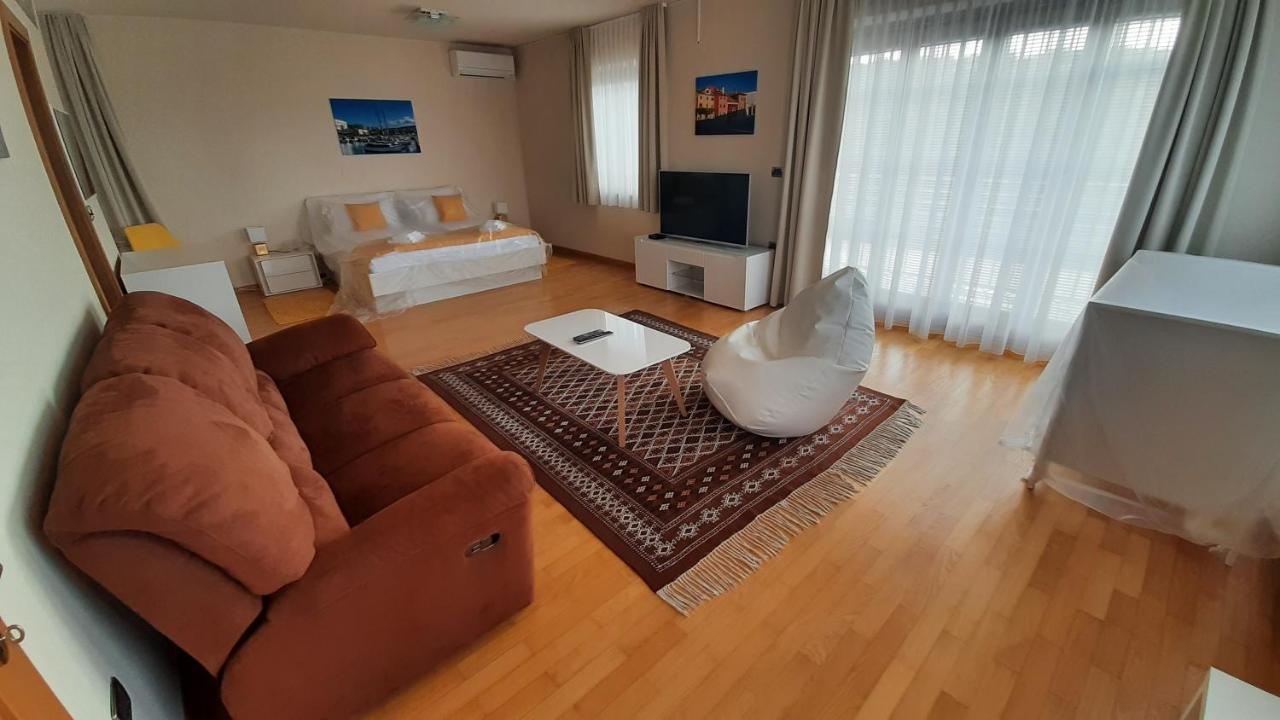 Relax Vila Kampel コペル エクステリア 写真